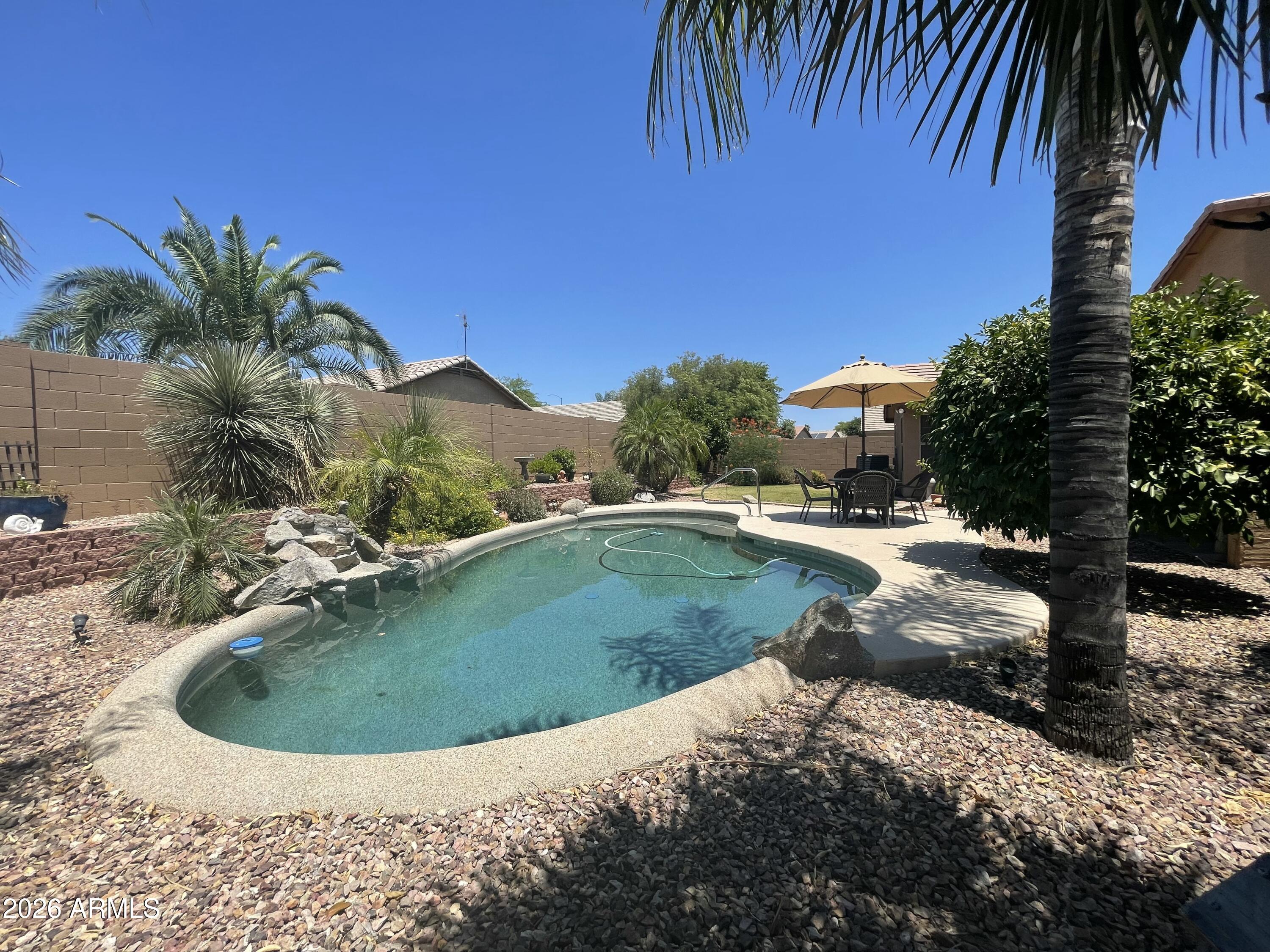 9808 E OBISPO Avenue