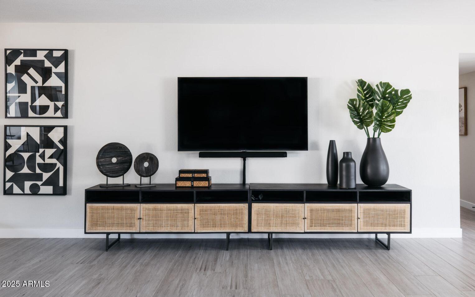 8360 E VIA DE DORADO --