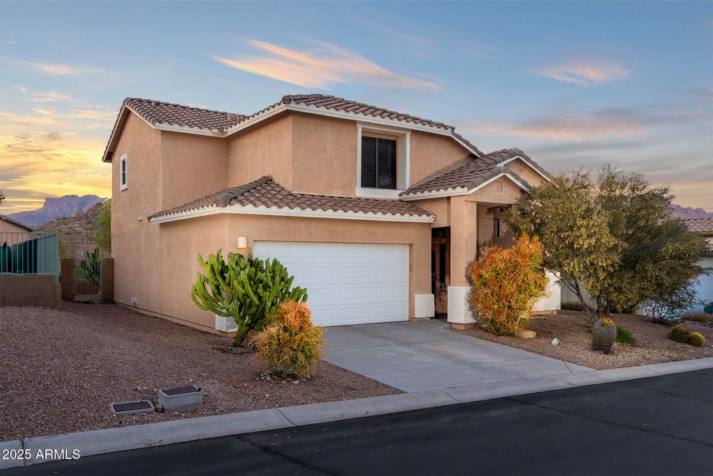 Photo of 9548 E Kiva Lane, Gold Canyon, AZ 85118 (MLS # 6922178)