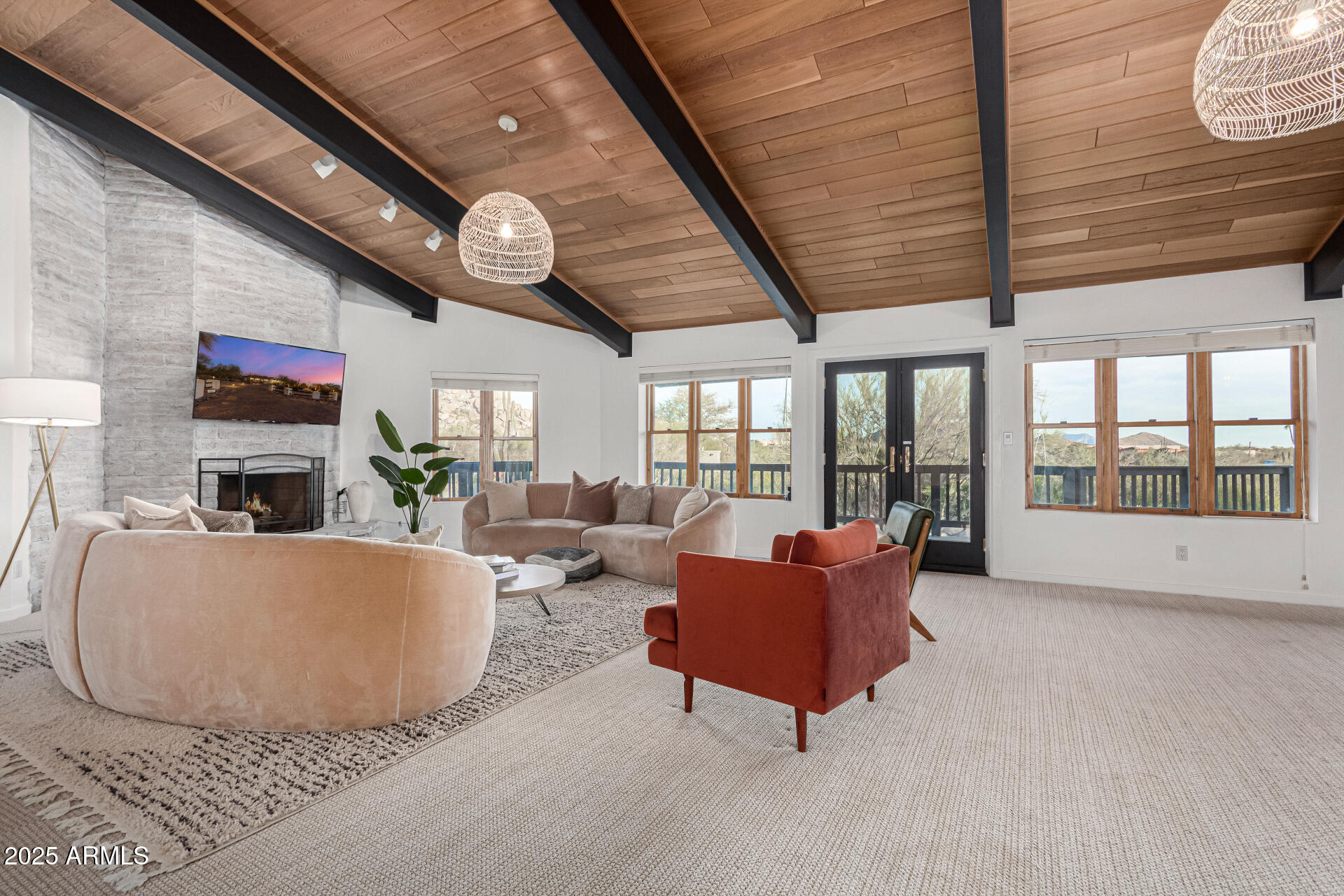 6831 E STAGECOACH PASS --