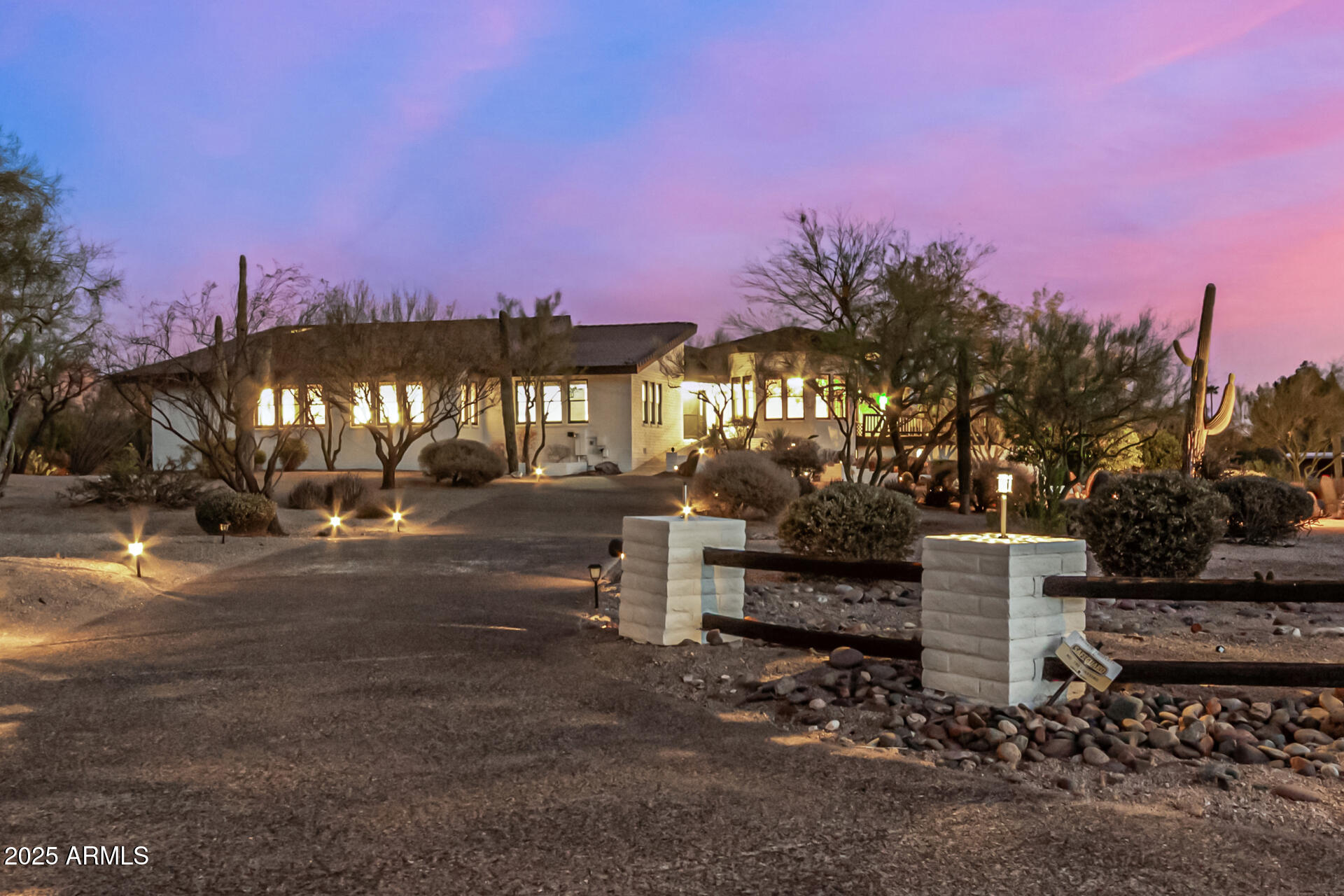 6831 E STAGECOACH PASS --