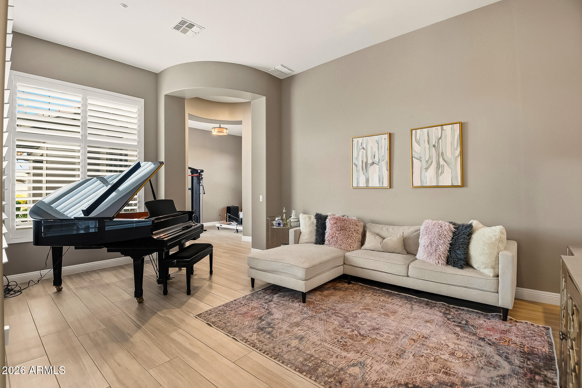 1529 W LAUREL GREENS Court