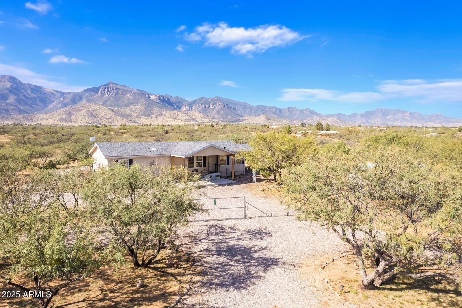 6104 S MONTANAS DE SUENOS --