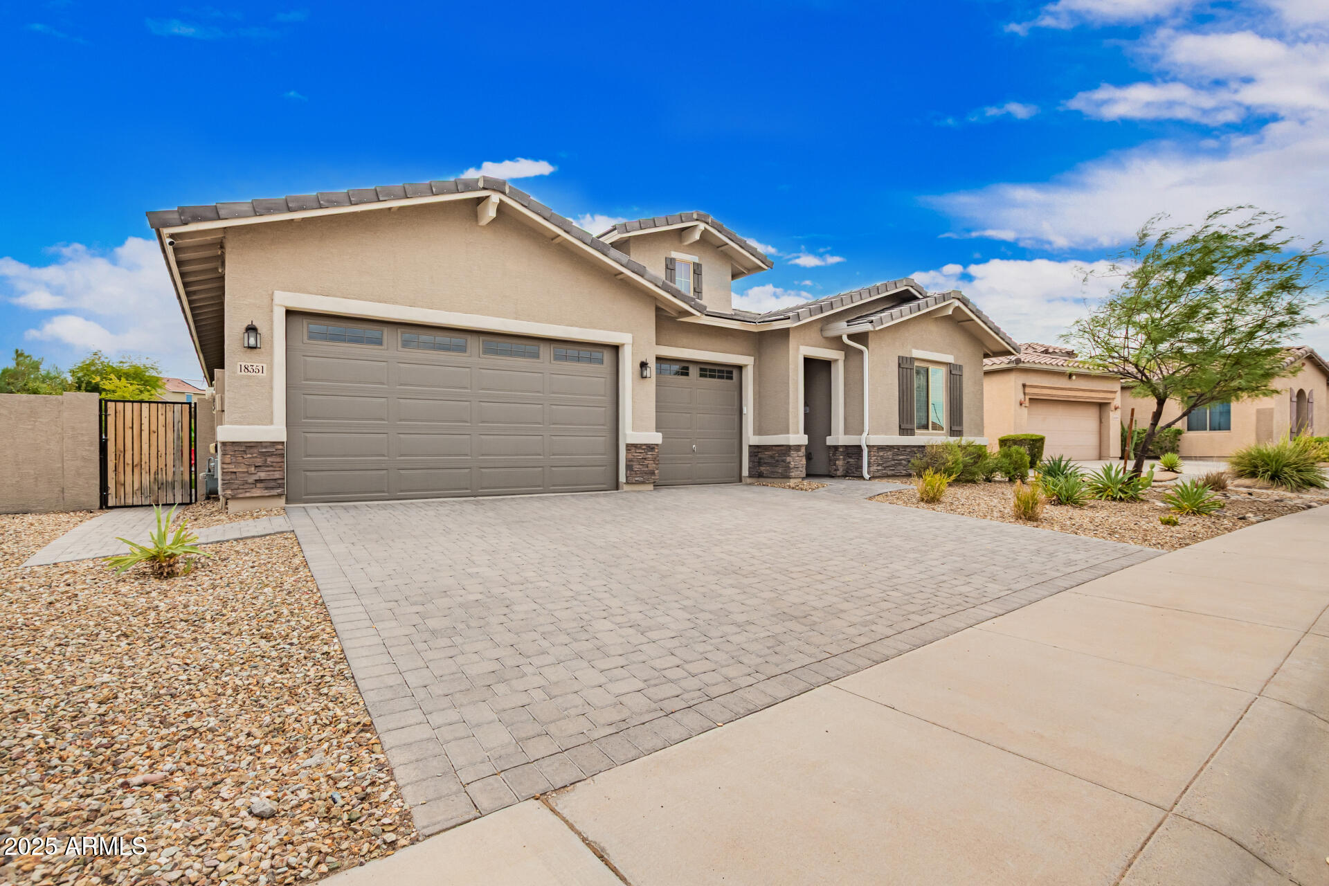 18351 W SUMMERHAVEN Drive