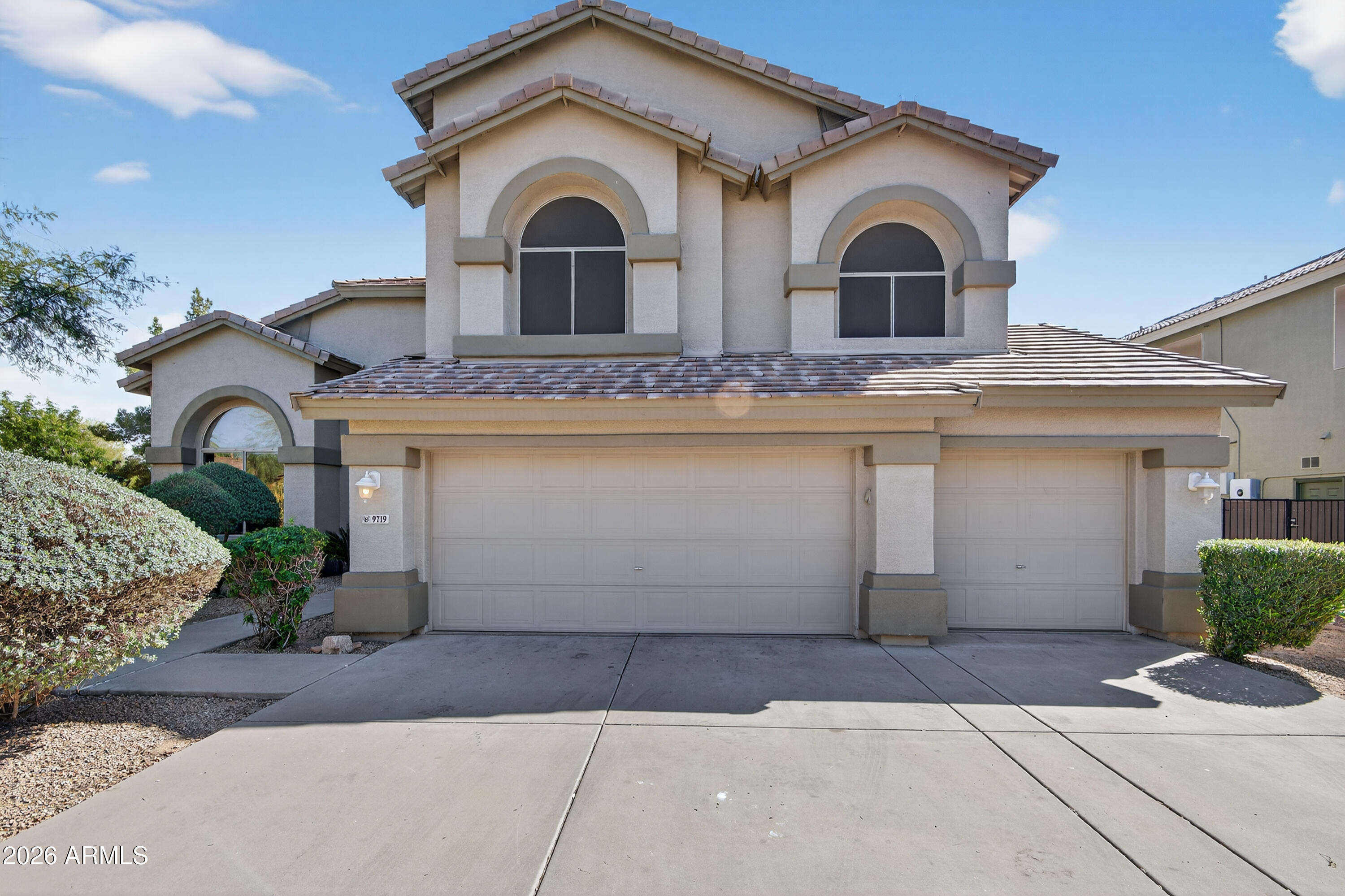 9719 E NAVARRO Avenue