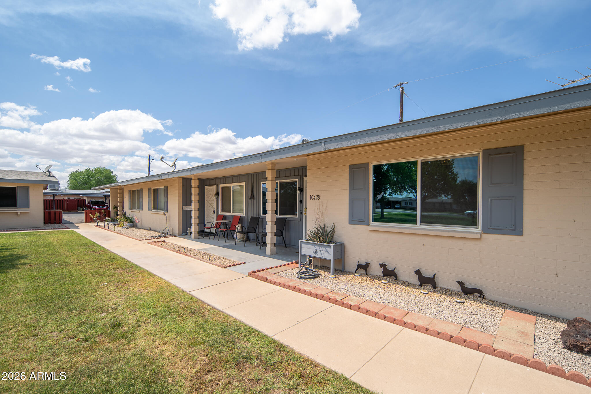 10428 W DEANNE Drive