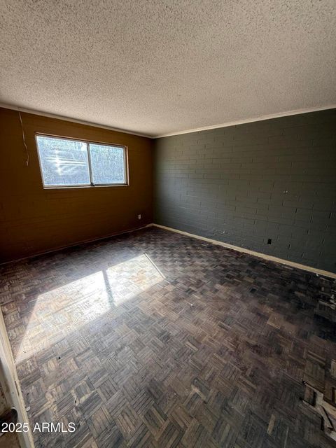 3921 E Sahuaro Drive Phoenix AZ 85028