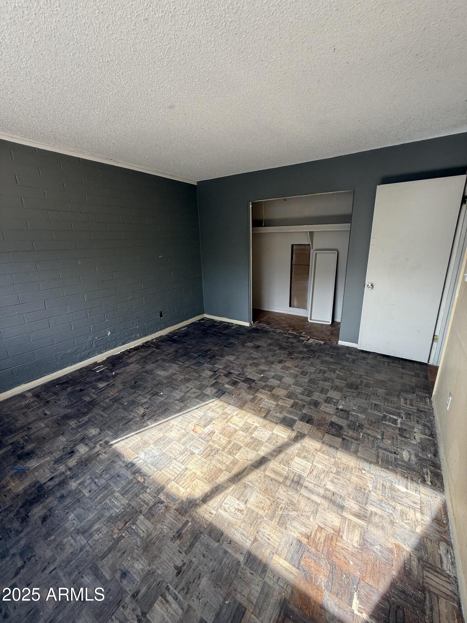 3921 E Sahuaro Drive