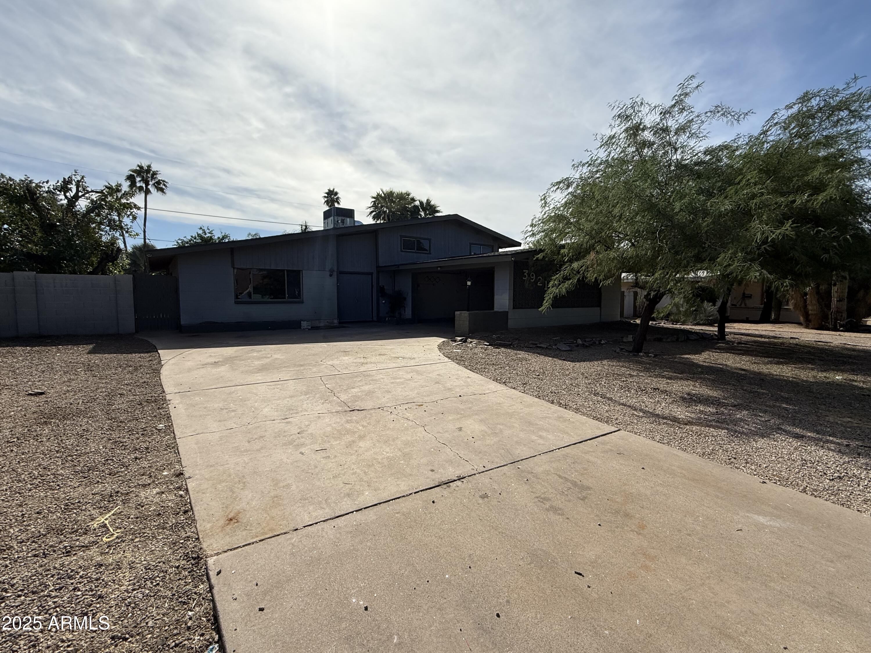 3921 E Sahuaro Drive