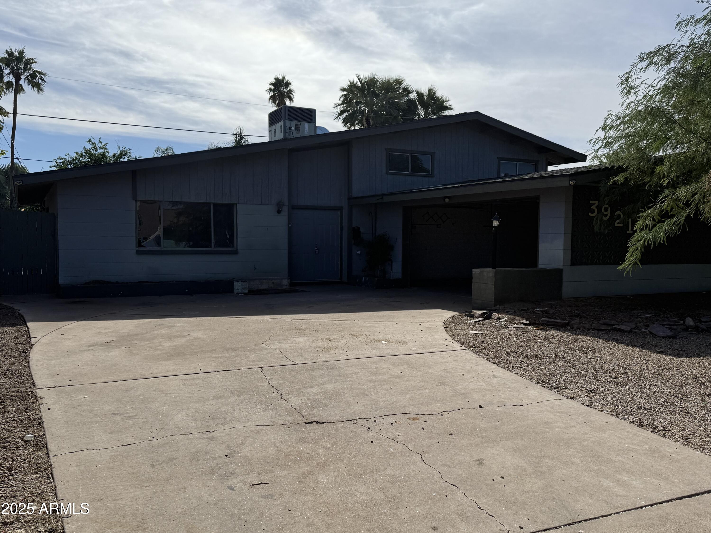 3921 E Sahuaro Drive