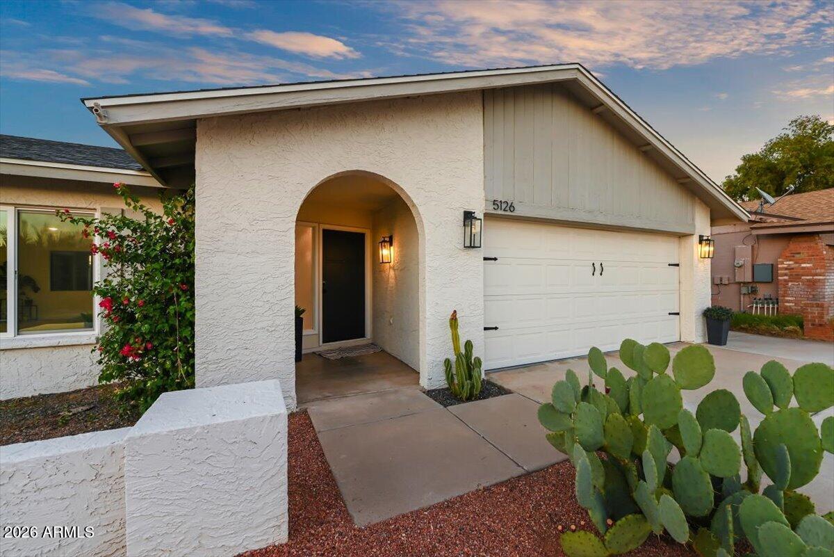 5126 W ECHO Lane