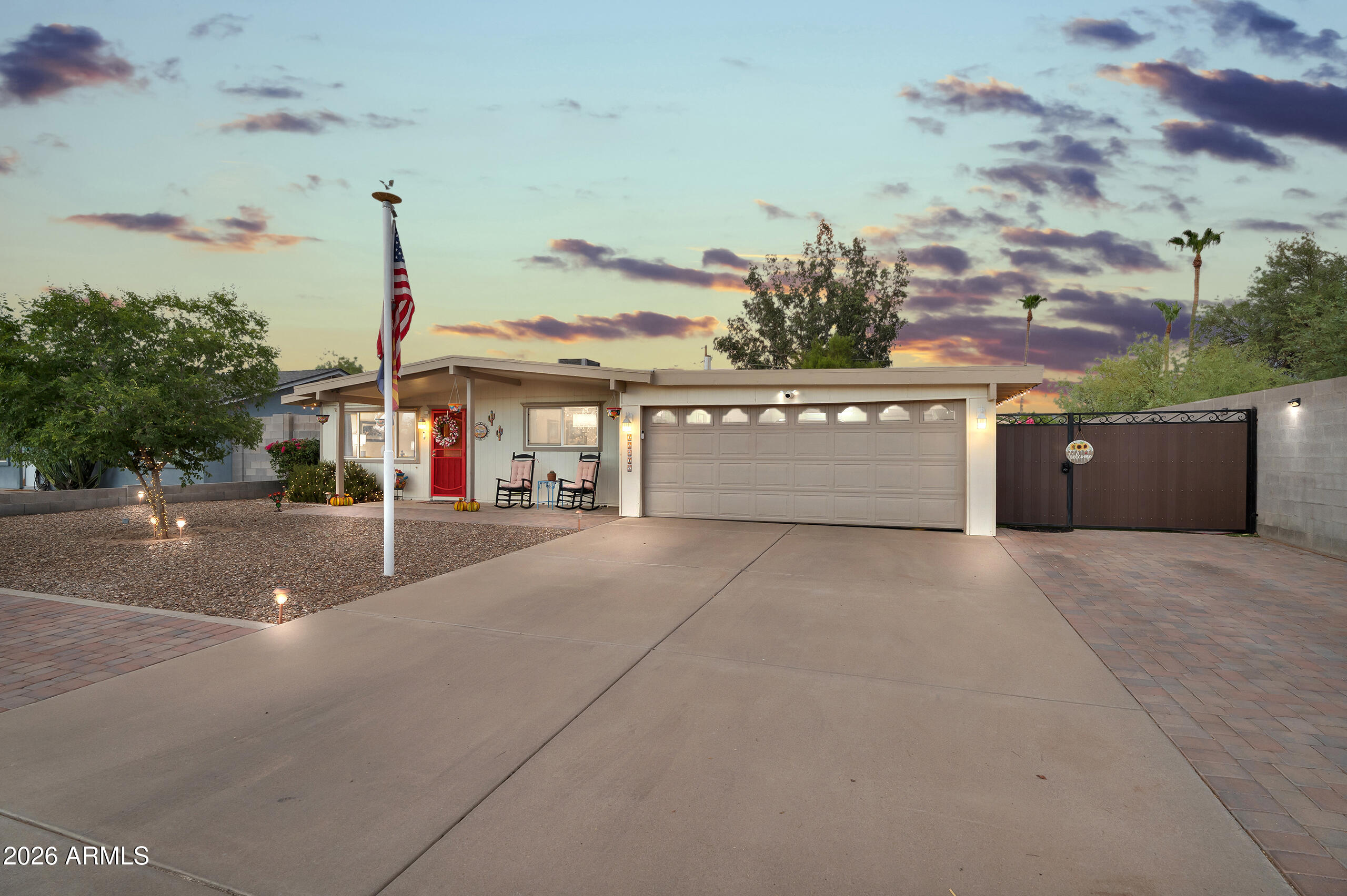 13817 N 10TH Place