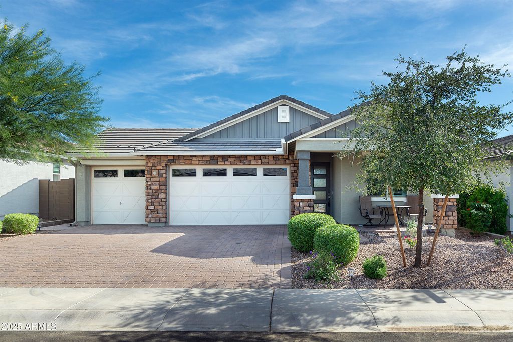 Photo of 12221 E Chiricahua Place, Gold Canyon, AZ 85118 (MLS # 6941924)