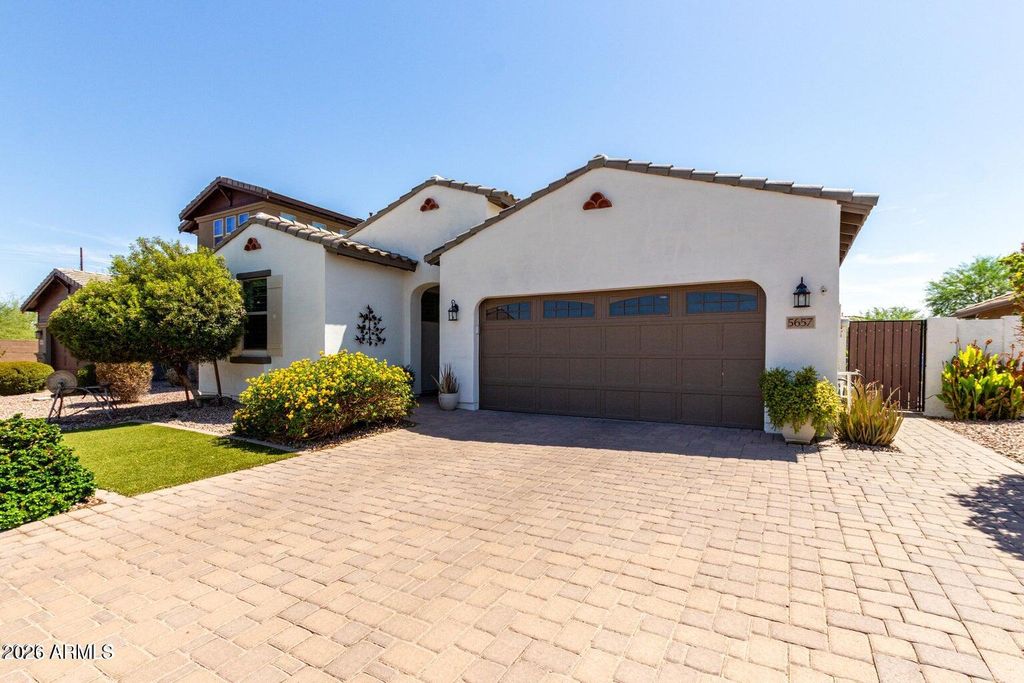 Photo of 5657 S Inez Court, Gilbert, AZ 85298 (MLS # 6965939)