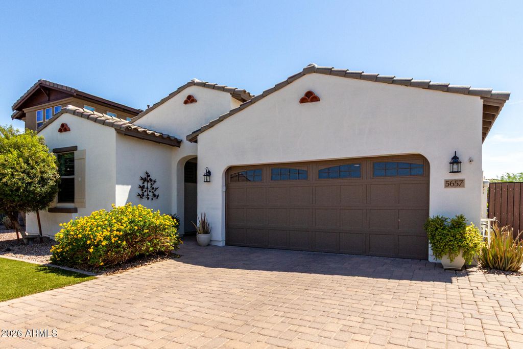 Photo of 5657 S Inez Court, Gilbert, AZ 85298 (MLS # 6965939)