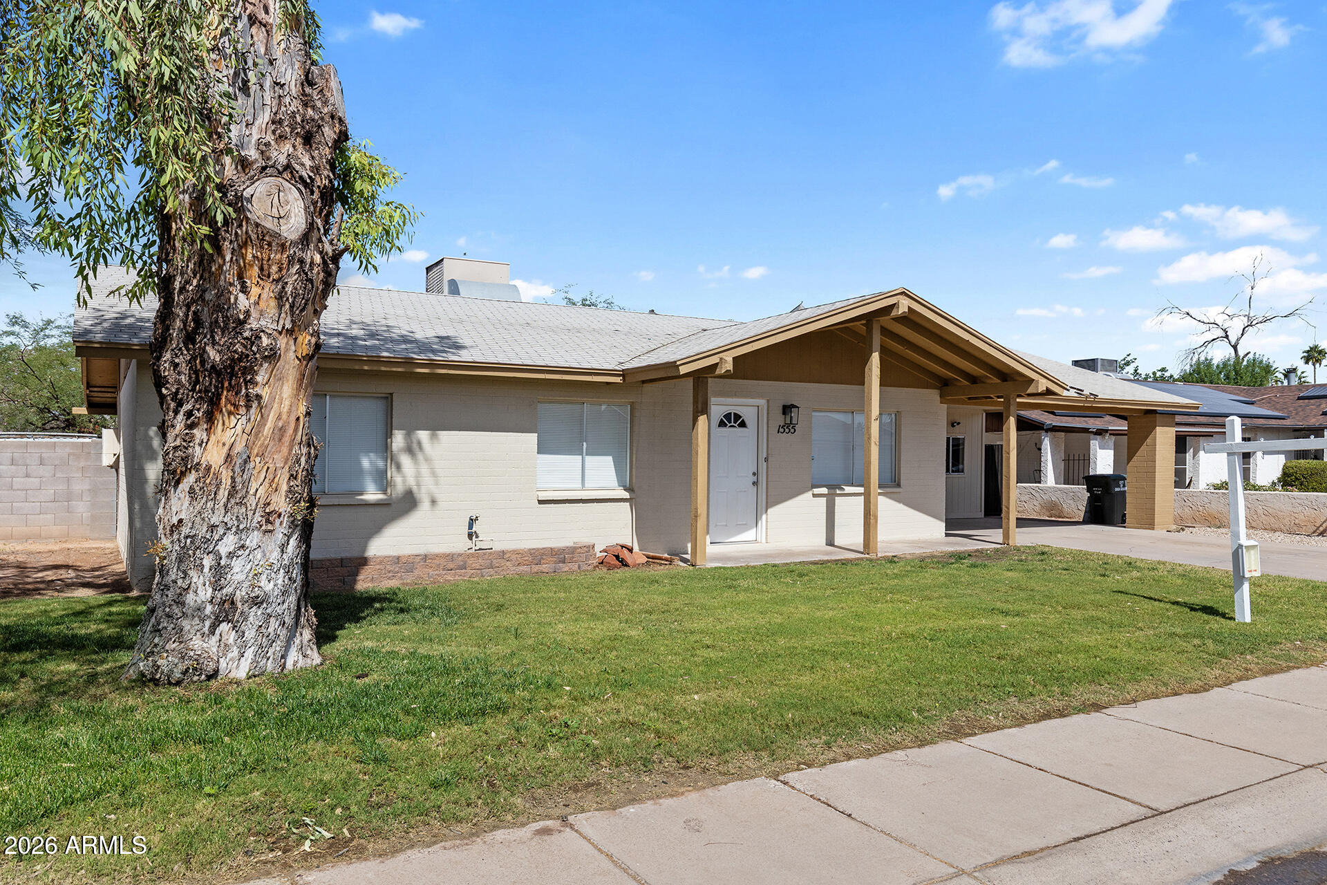 1555 N LEHMBERG Avenue
