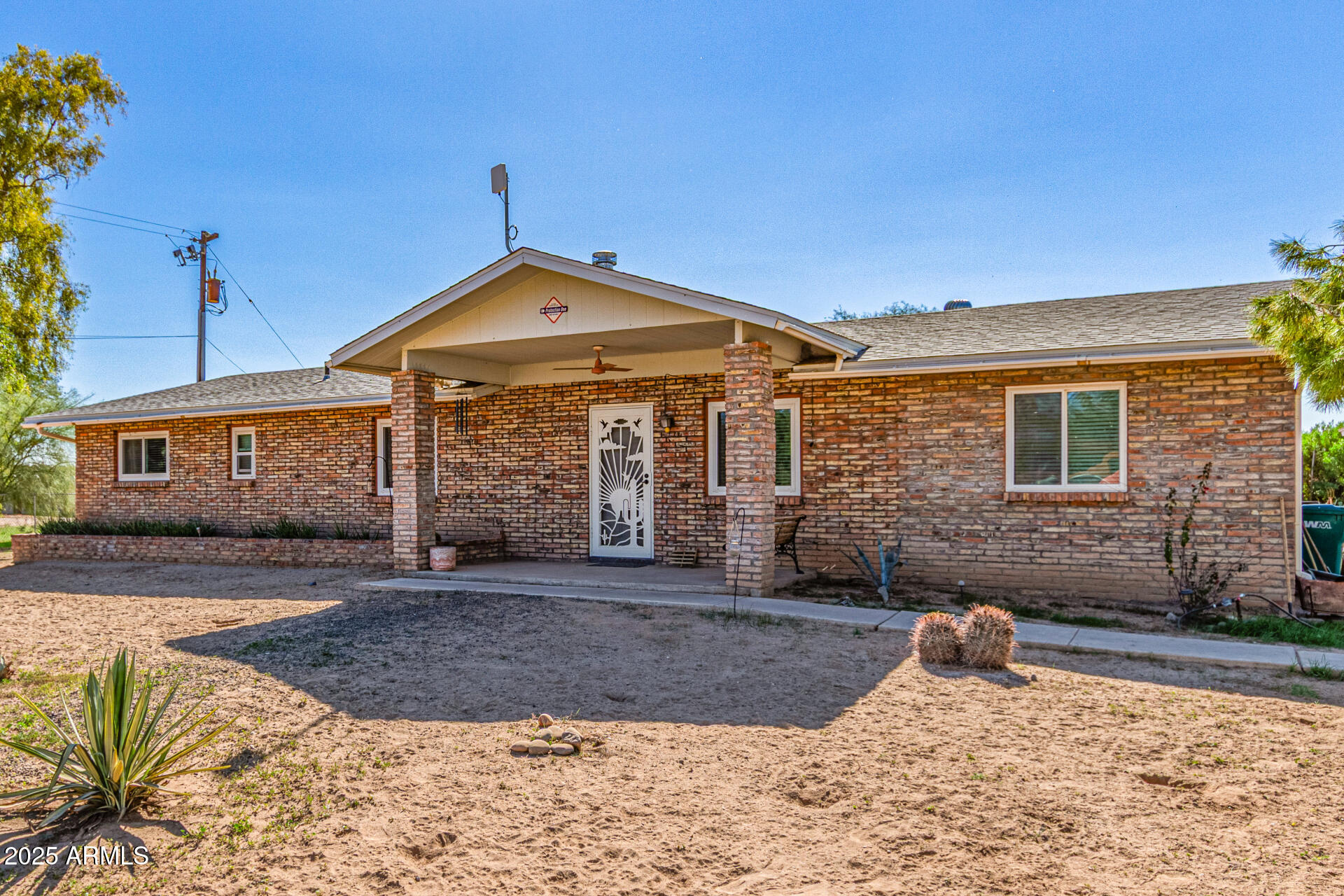 50113 W MOCKINGBIRD Lane