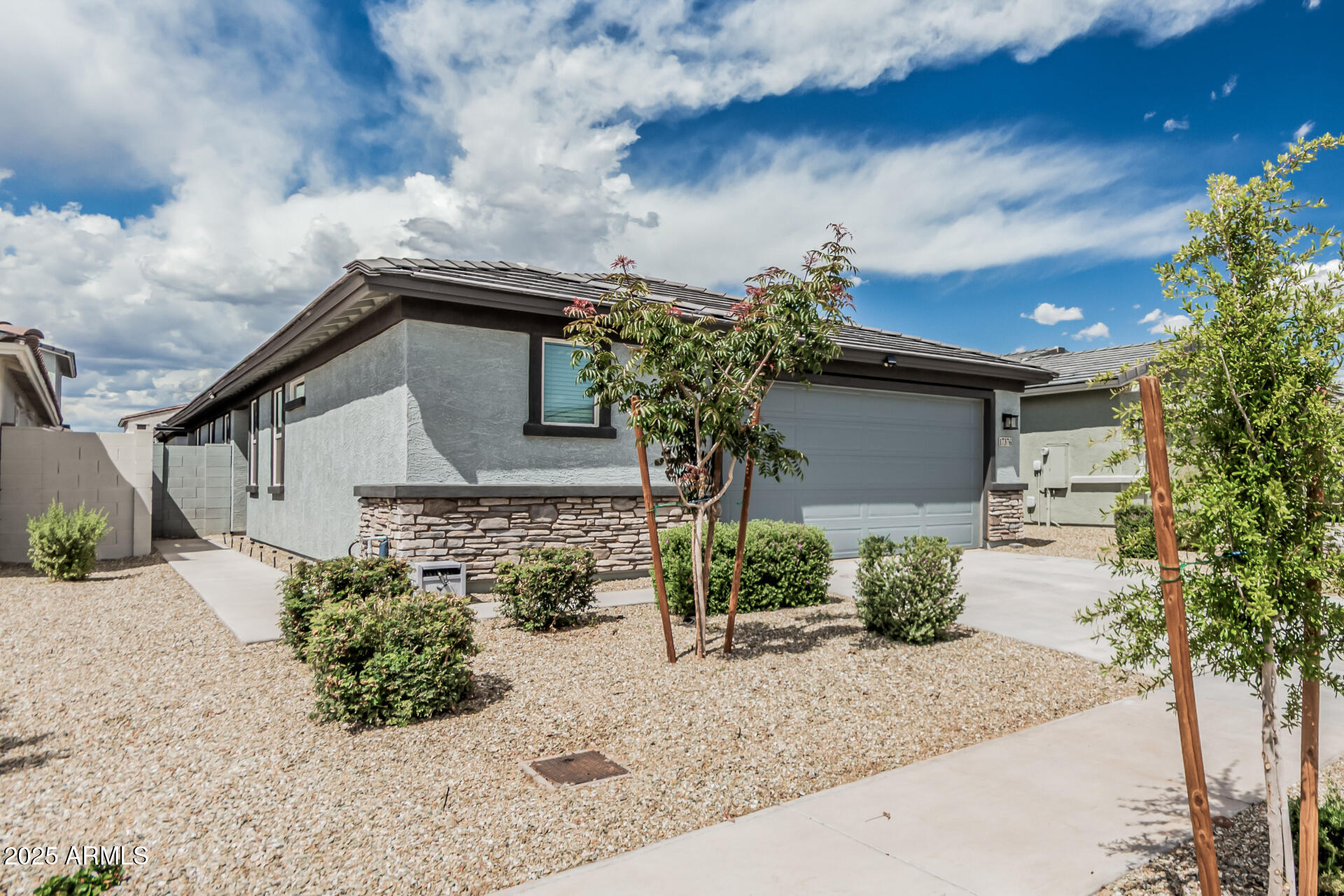 17376 W VIA DE LUNA Drive