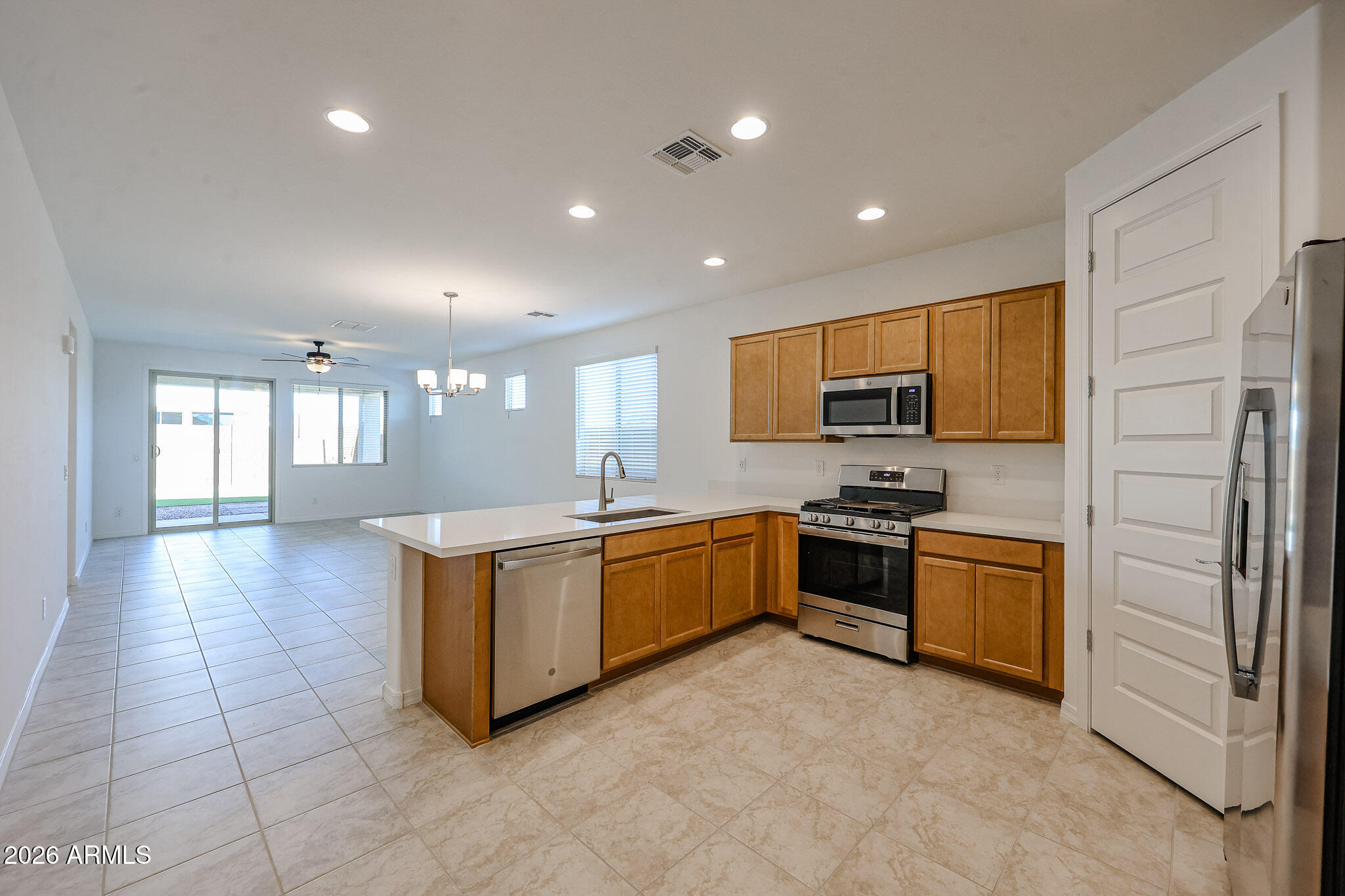 8714 W PASADENA Avenue