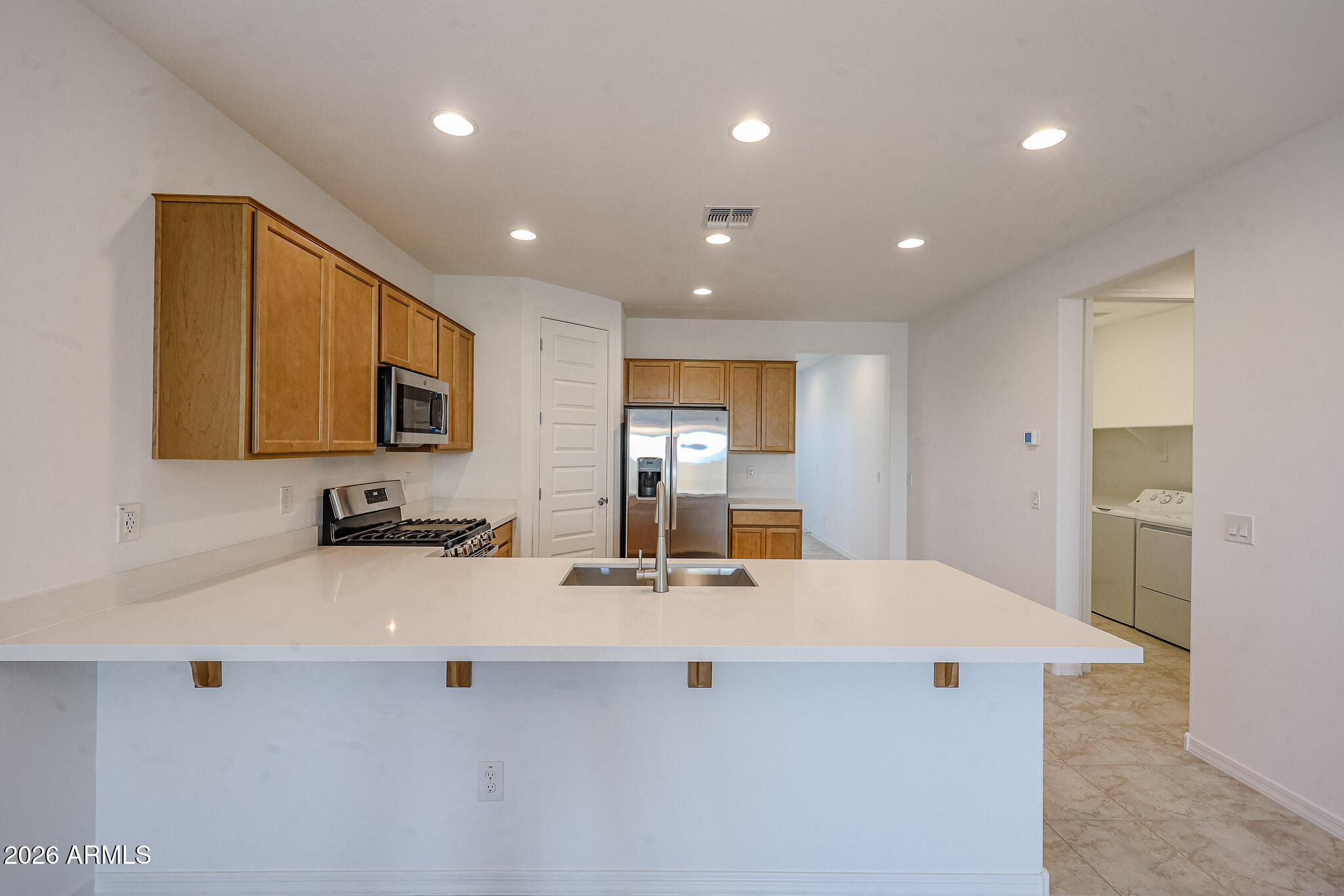 8714 W PASADENA Avenue