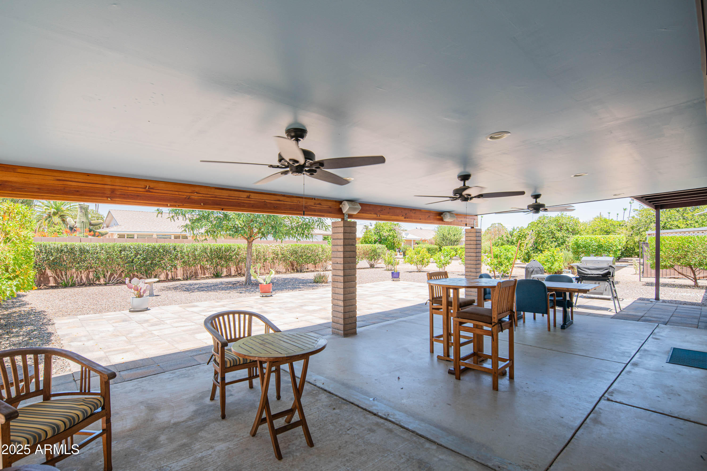 10011 W PRAIRIE HILLS Circle