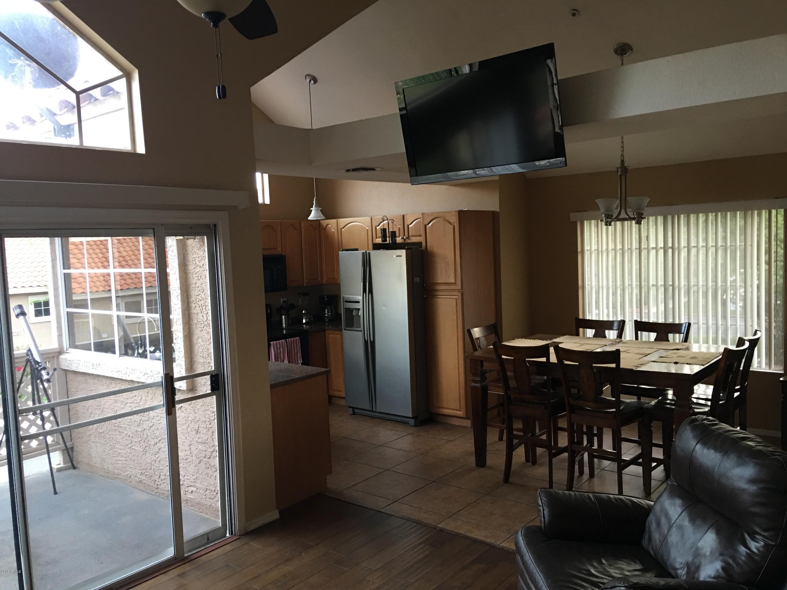 1633 E LAKESIDE Drive 51