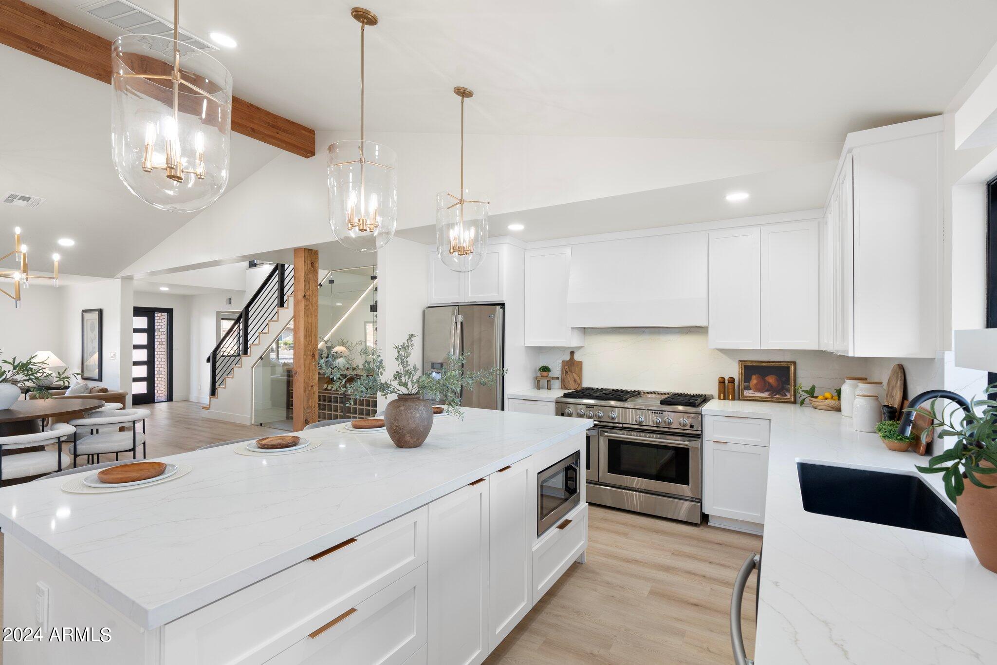 1643 W GRISWOLD Road