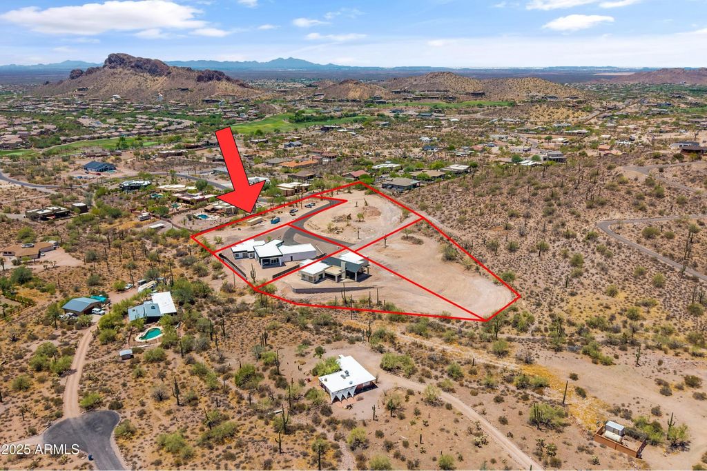 Photo of 3550 S Kings Ranch Court #-, Gold Canyon, AZ 85118 (MLS # 6955213)