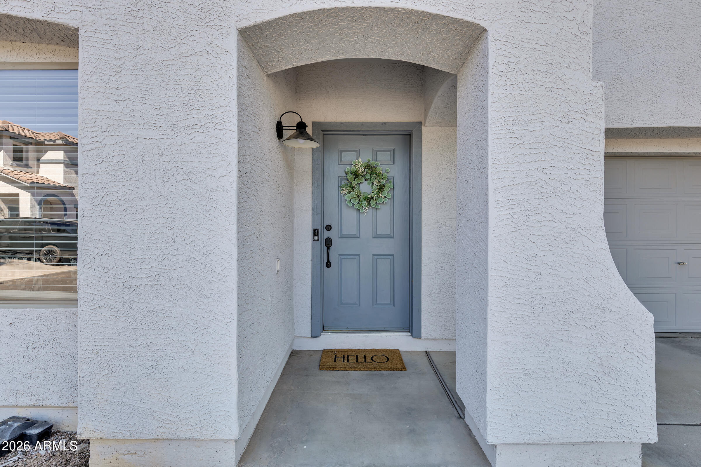 1124 E PARKVIEW Court