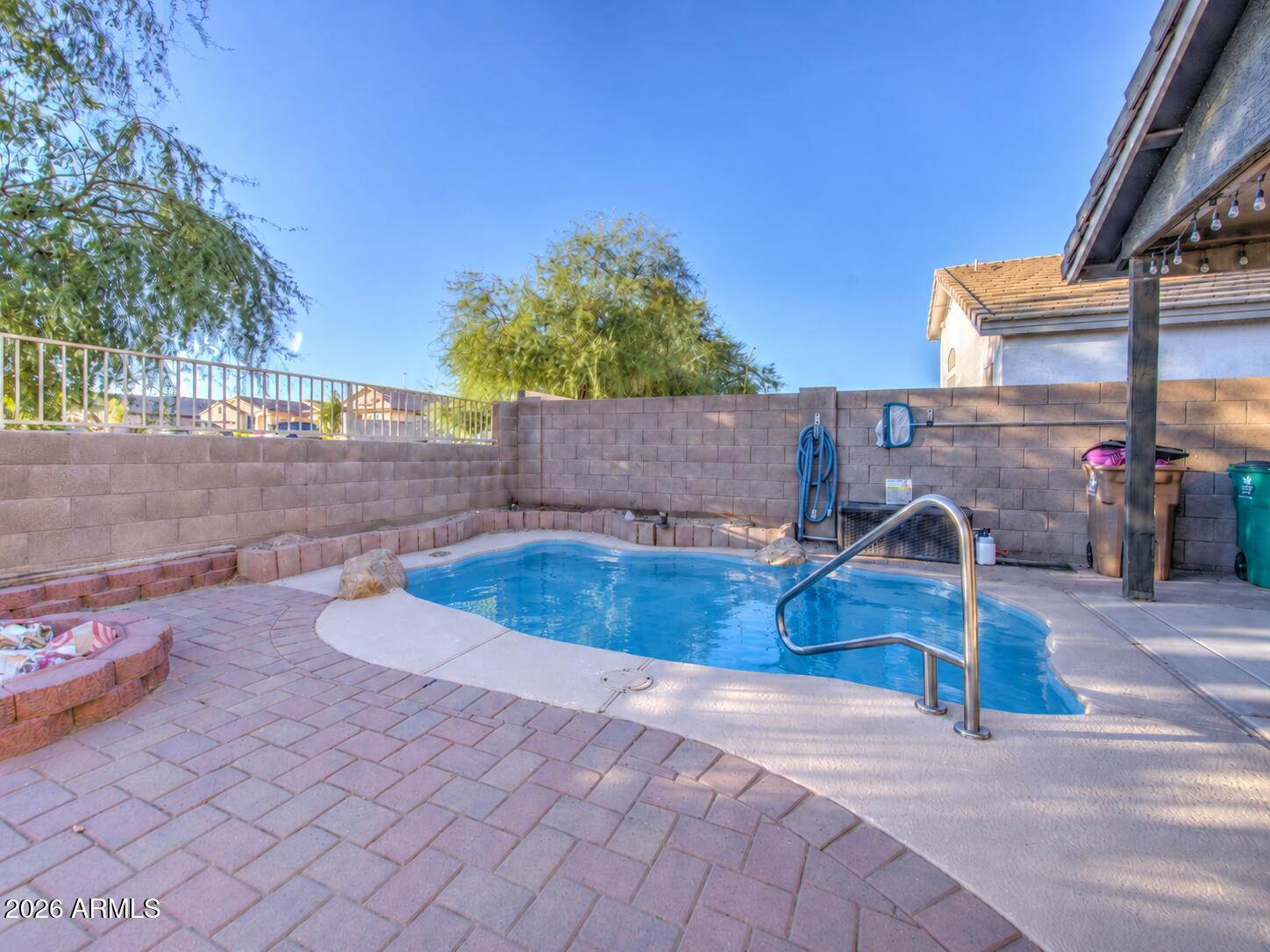 1216 N 167TH Drive