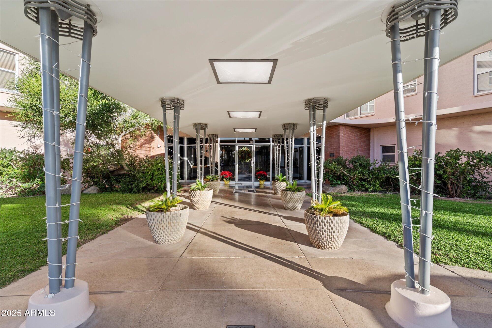 2201 N CENTRAL Avenue 8-C