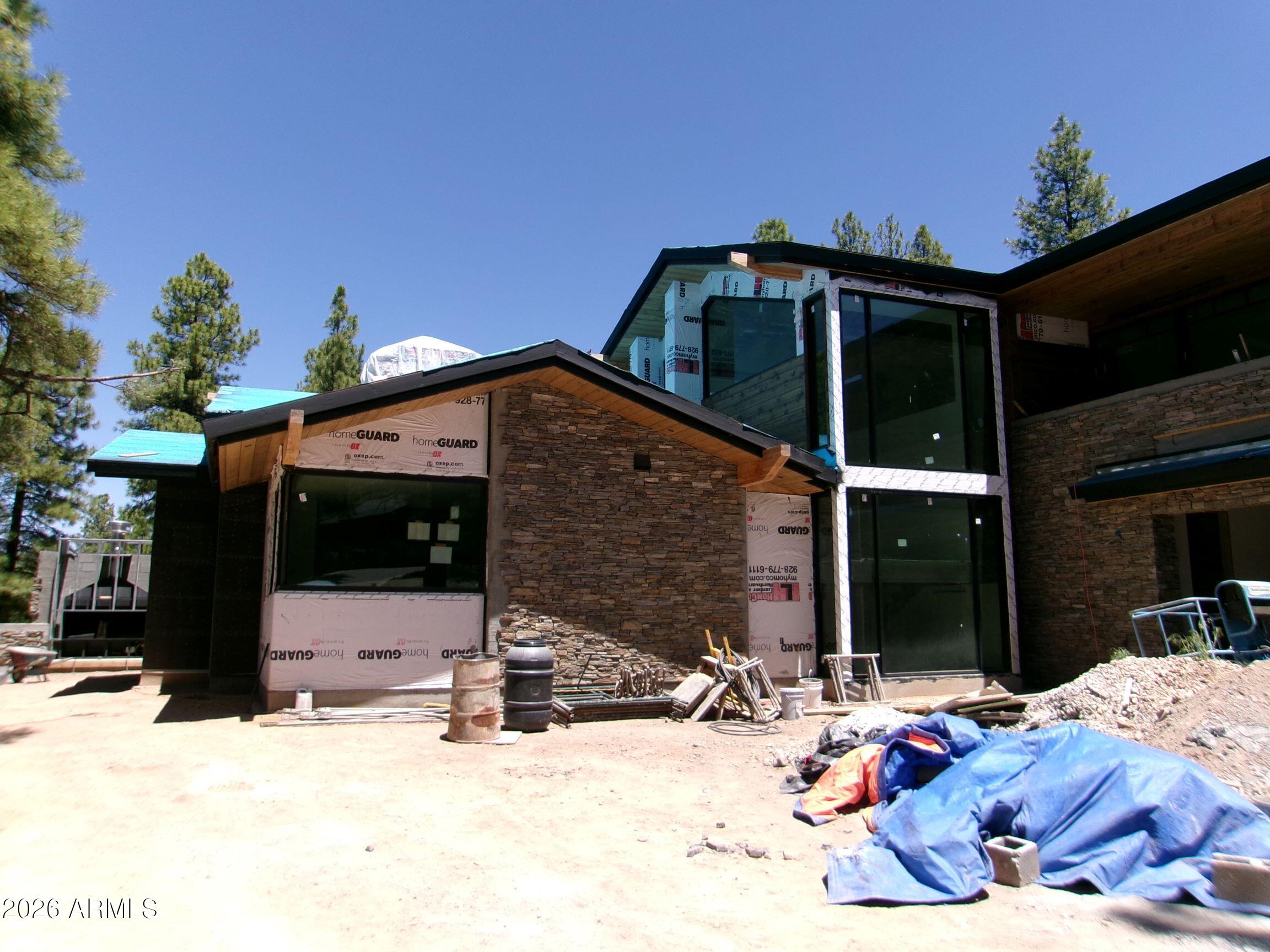 2000 E Del Rae Drive