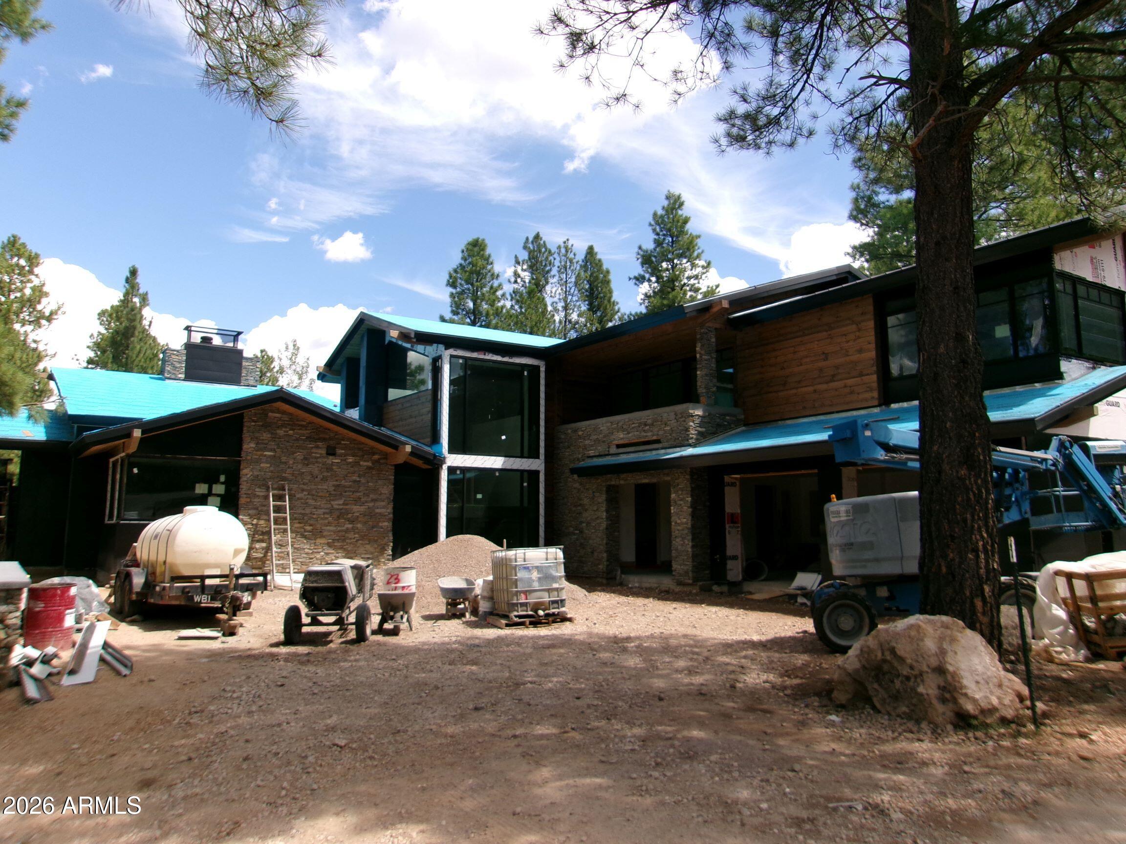 2000 E Del Rae Drive