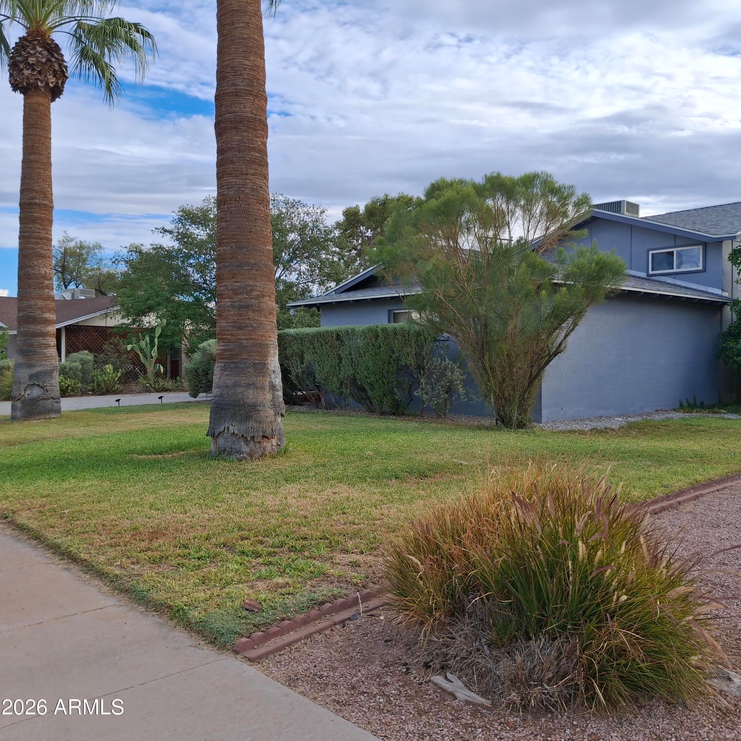 643 E WESLEYAN Drive