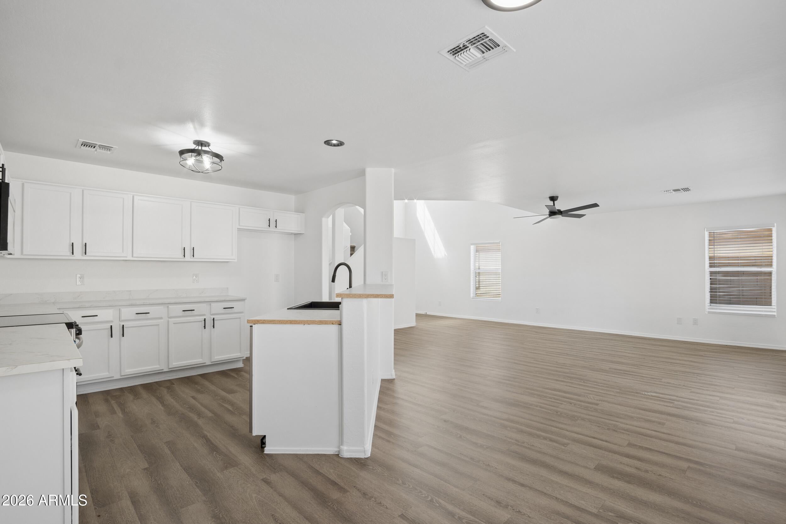 21996 W SOLANO Drive