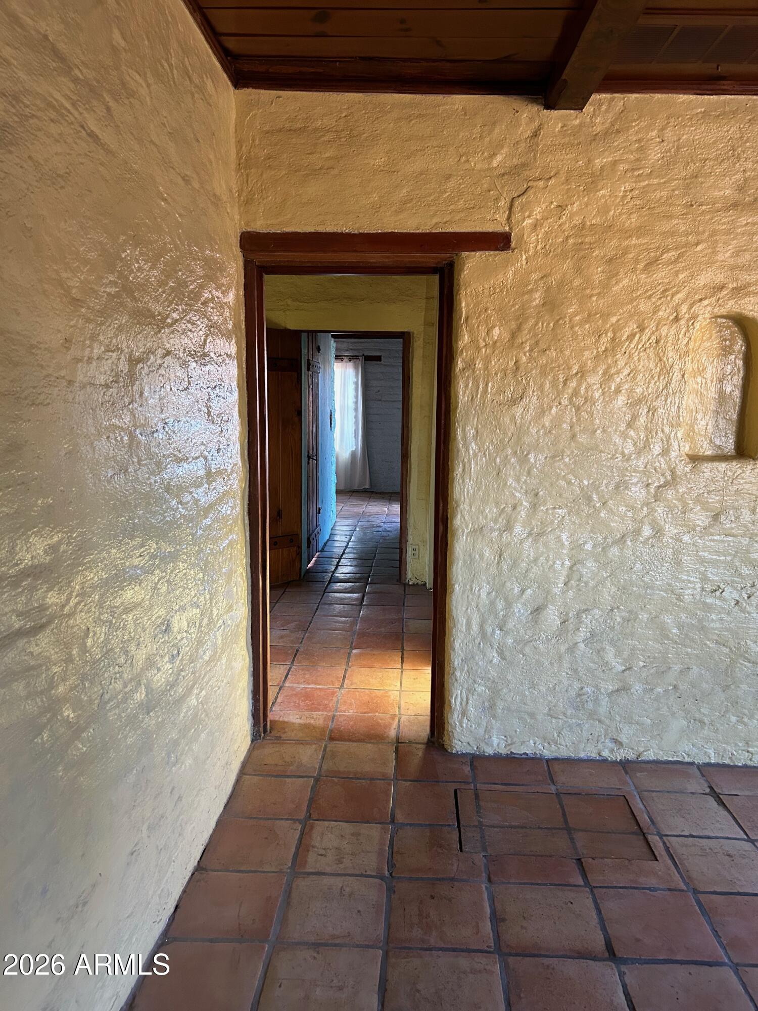 1924 E MONTE VISTA Road