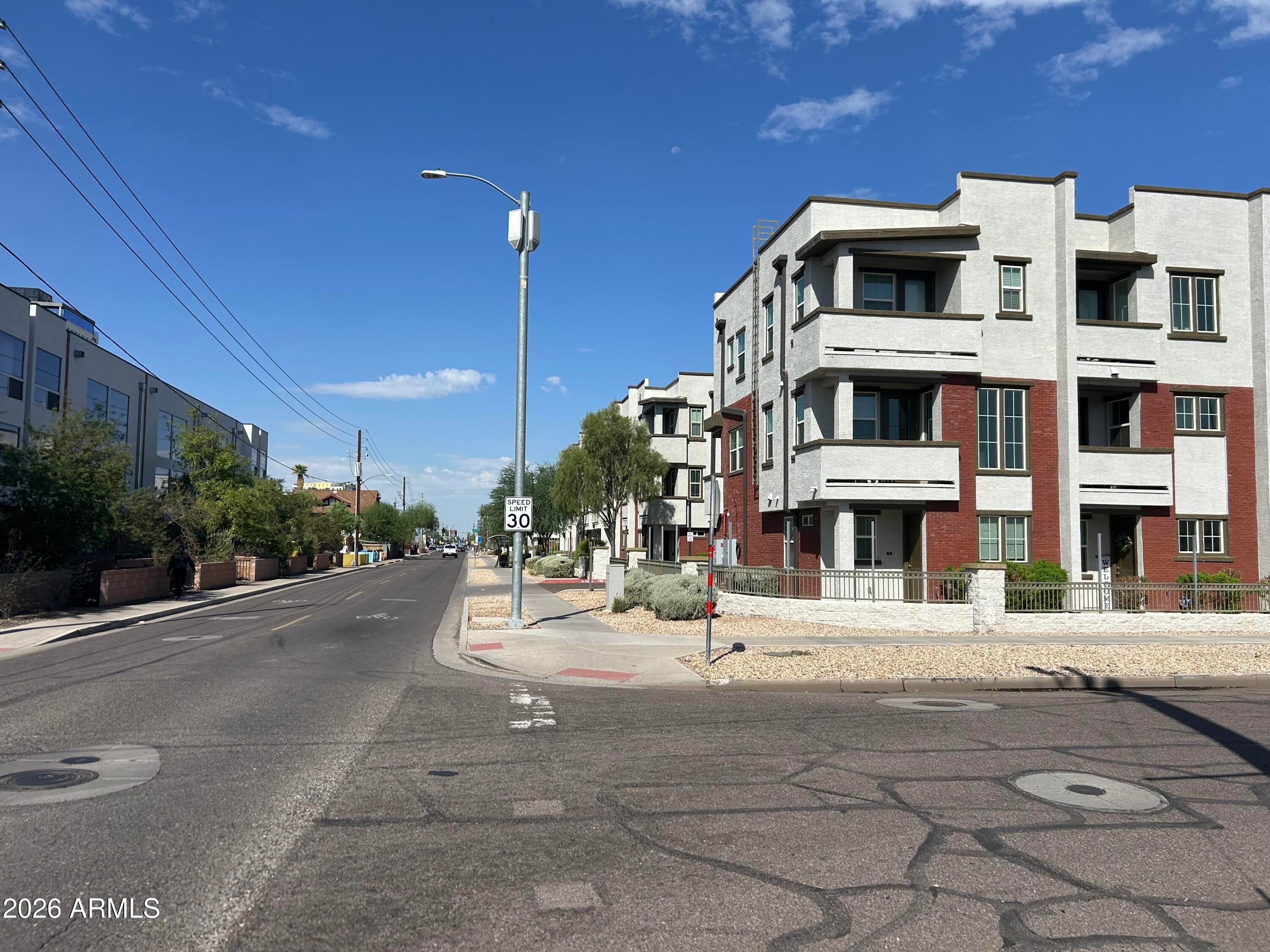 1001 N 9th Street