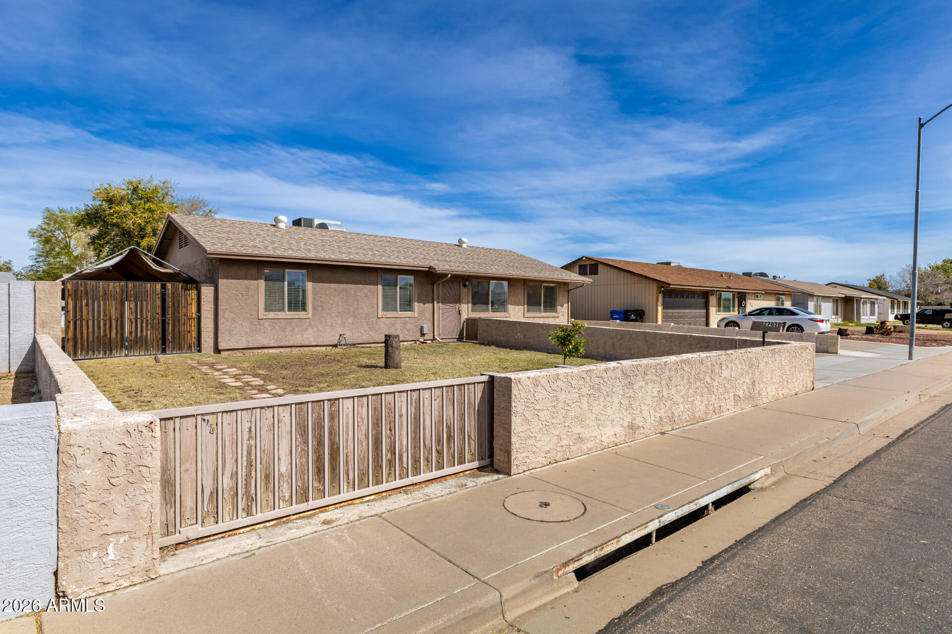 2702 E GROVERS Avenue