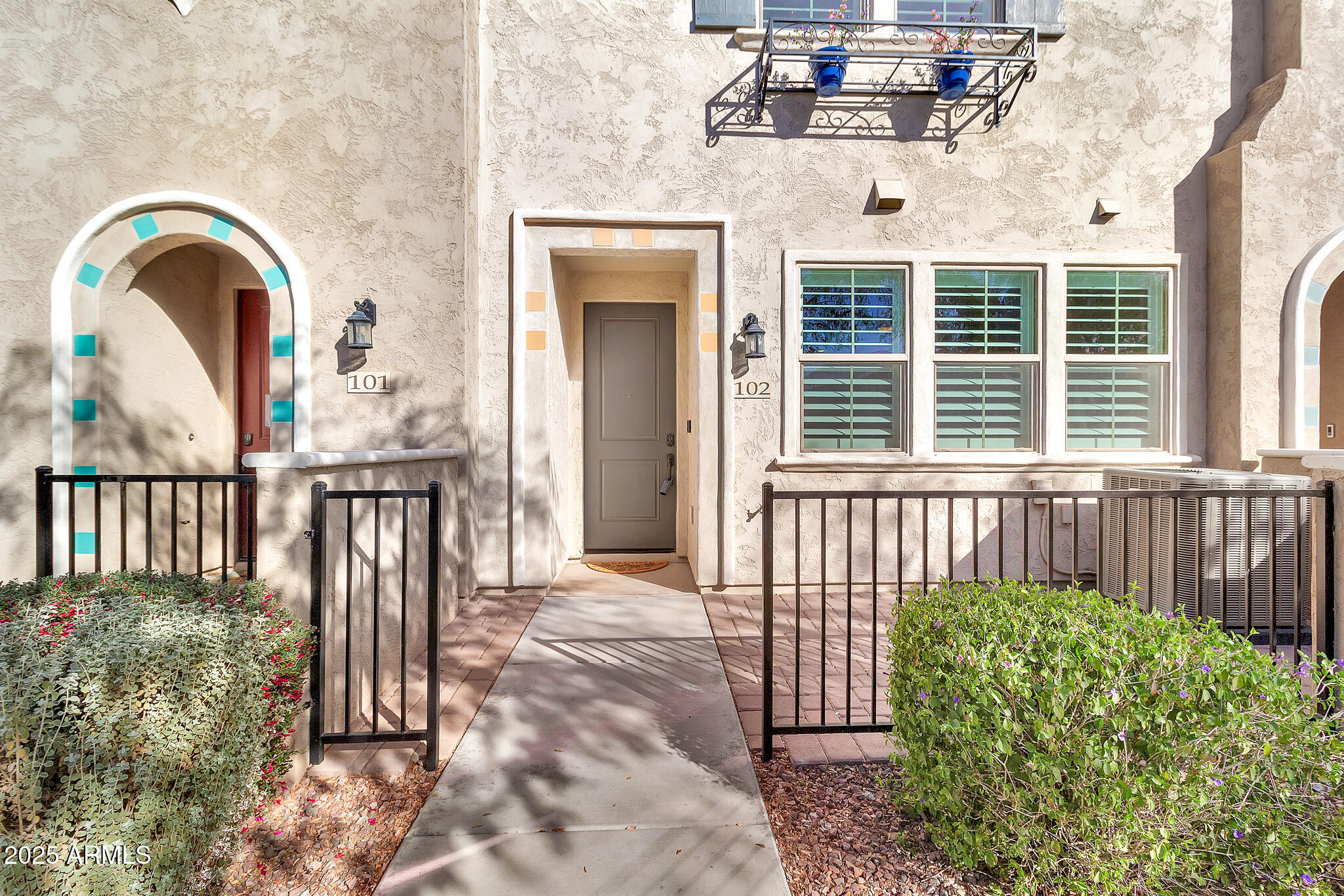1959 E HAMPTON Lane 102