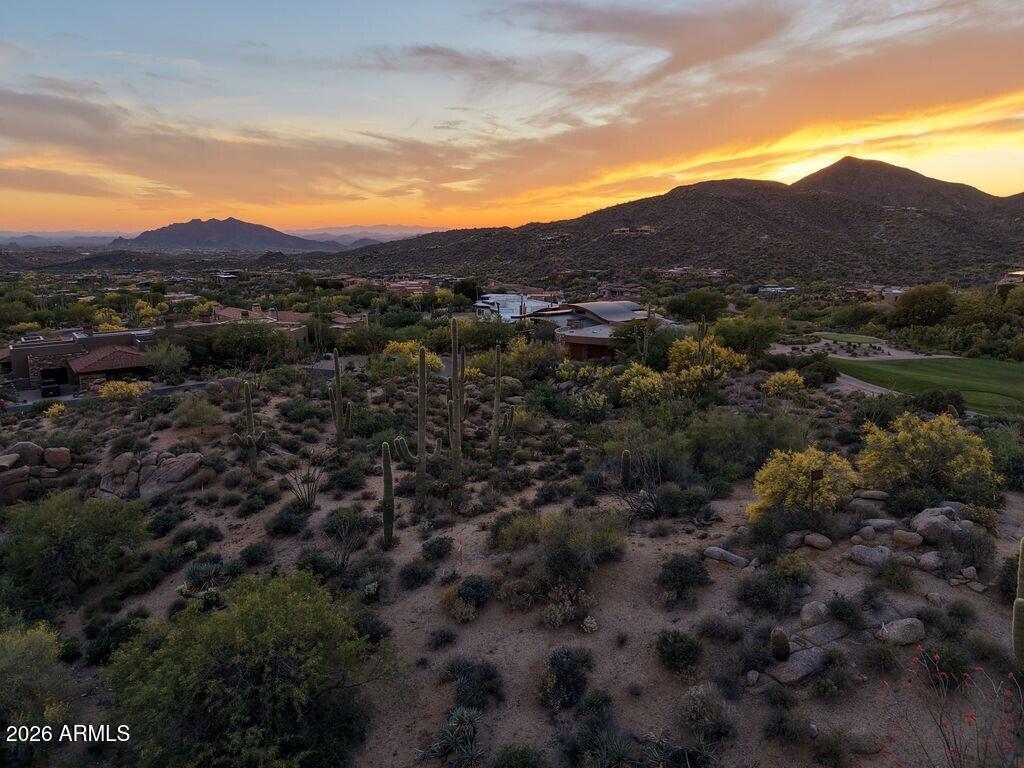 DESERT MOUNTAIN - Land