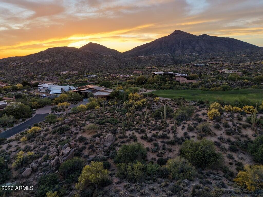 DESERT MOUNTAIN - Land