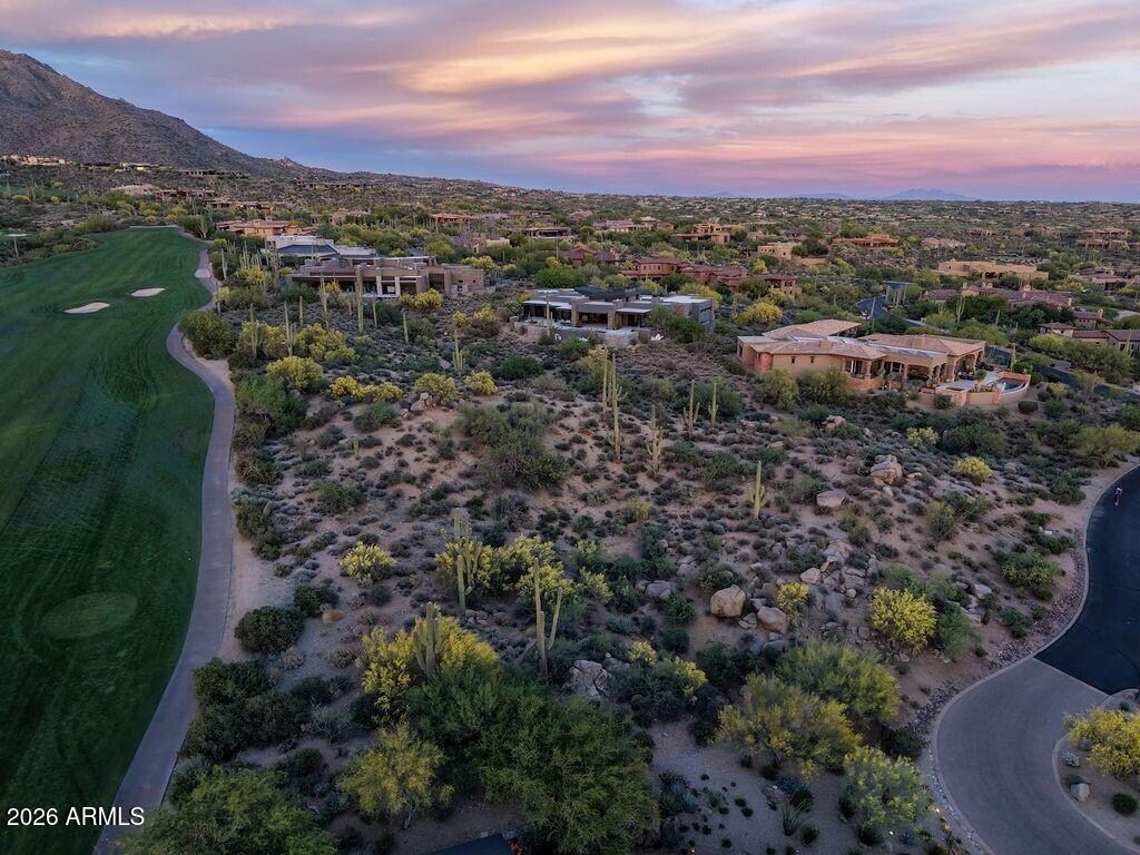 DESERT MOUNTAIN - Land