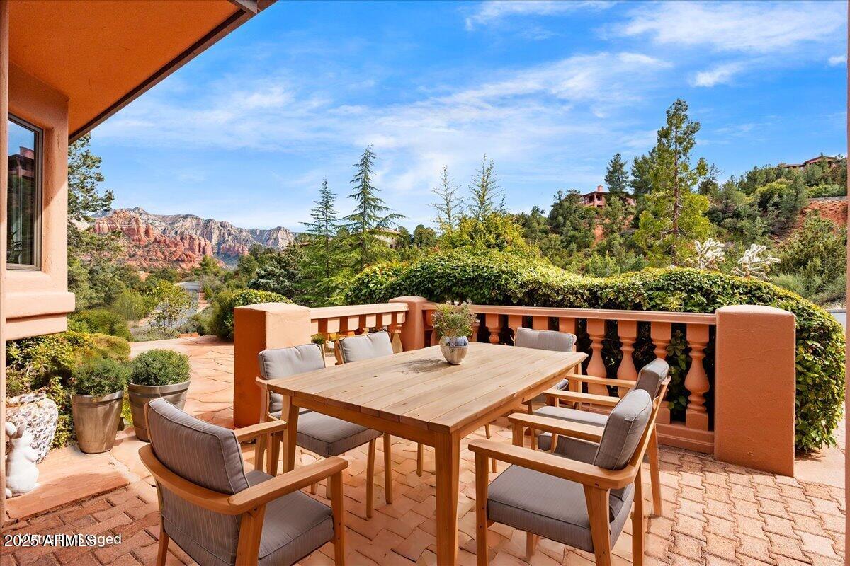 310 Les Springs Drive