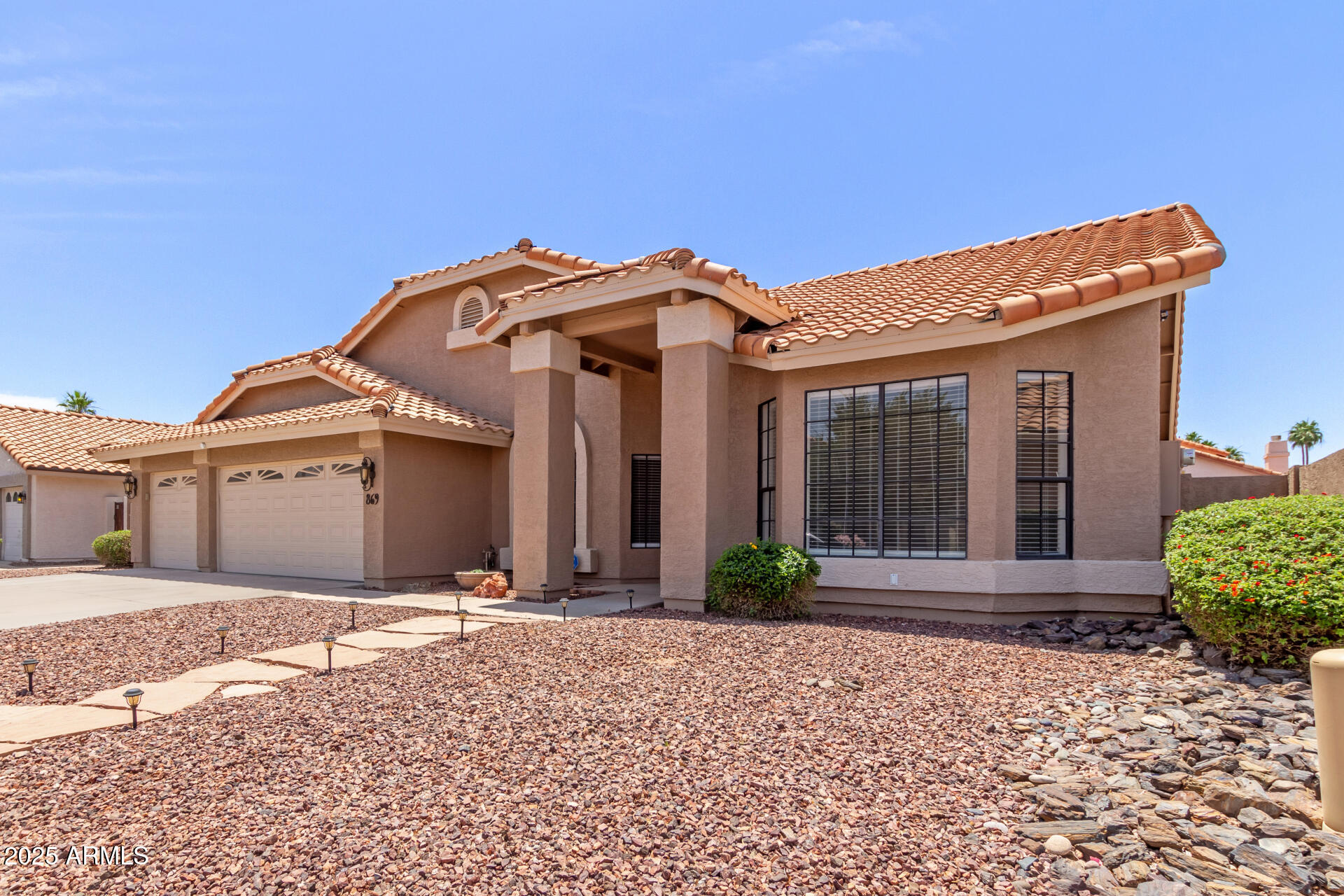 869 W EMERALD ISLAND Drive