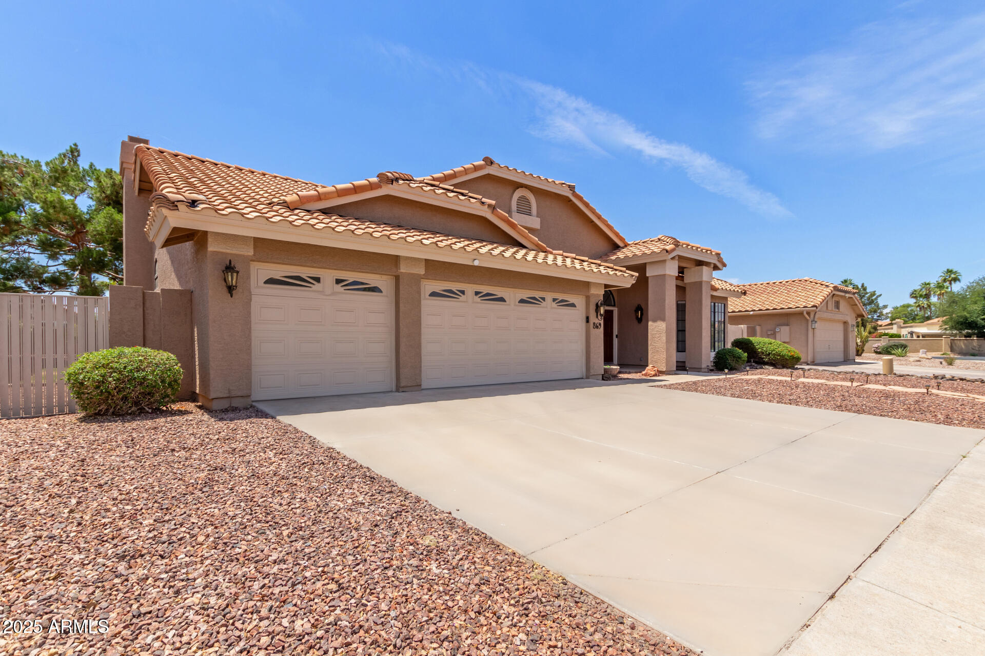 869 W EMERALD ISLAND Drive