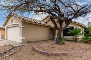 512 S 93RD Way
