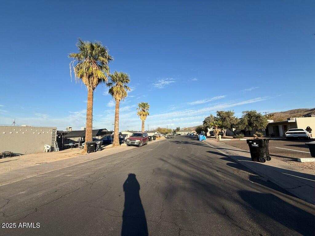 801 E SIESTA Drive