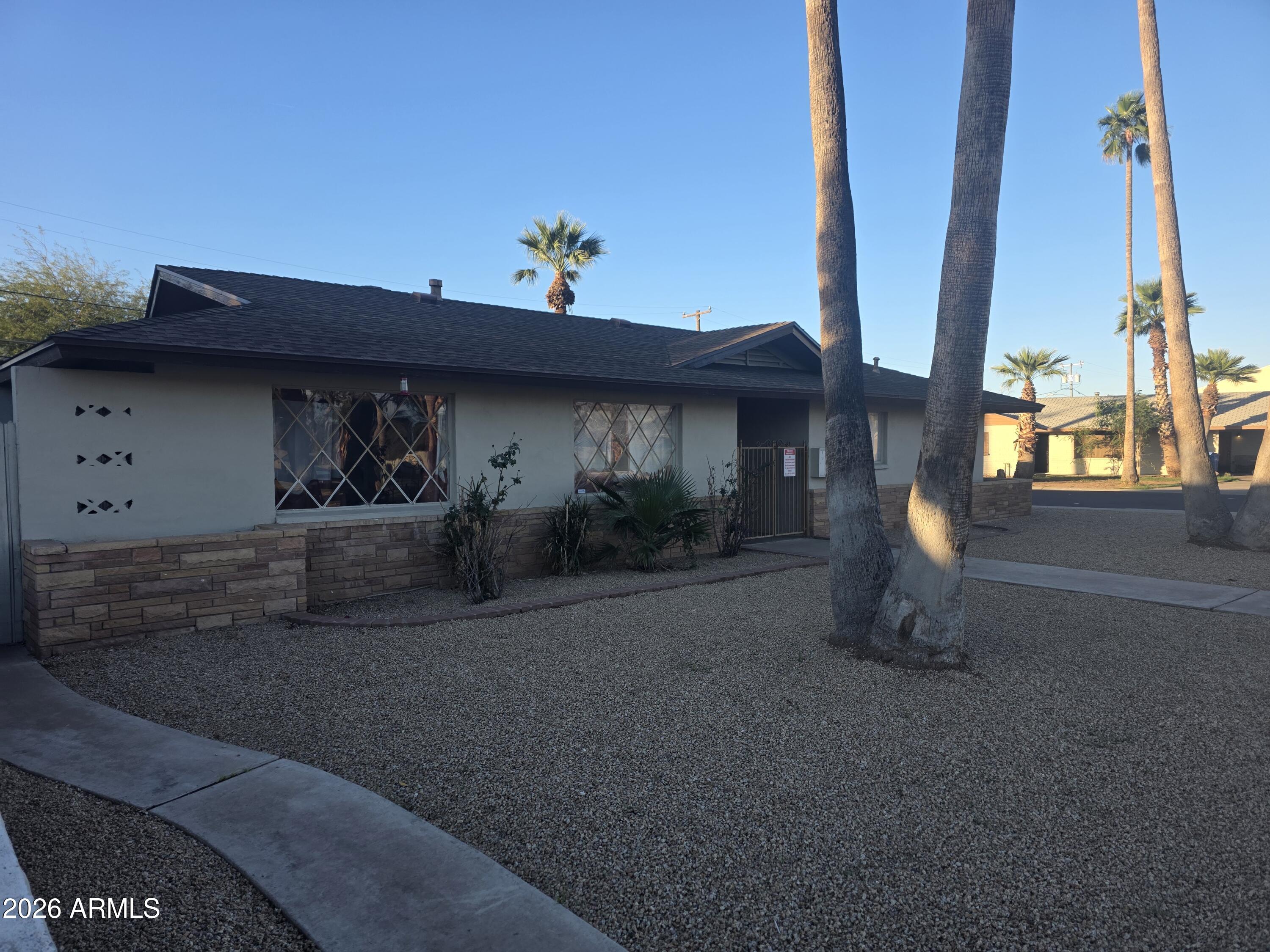 2101 E OSBORN Road