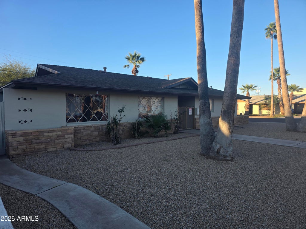 Photo of 2101 E Osborn Road, Phoenix, AZ 85016 (MLS # 7039257)