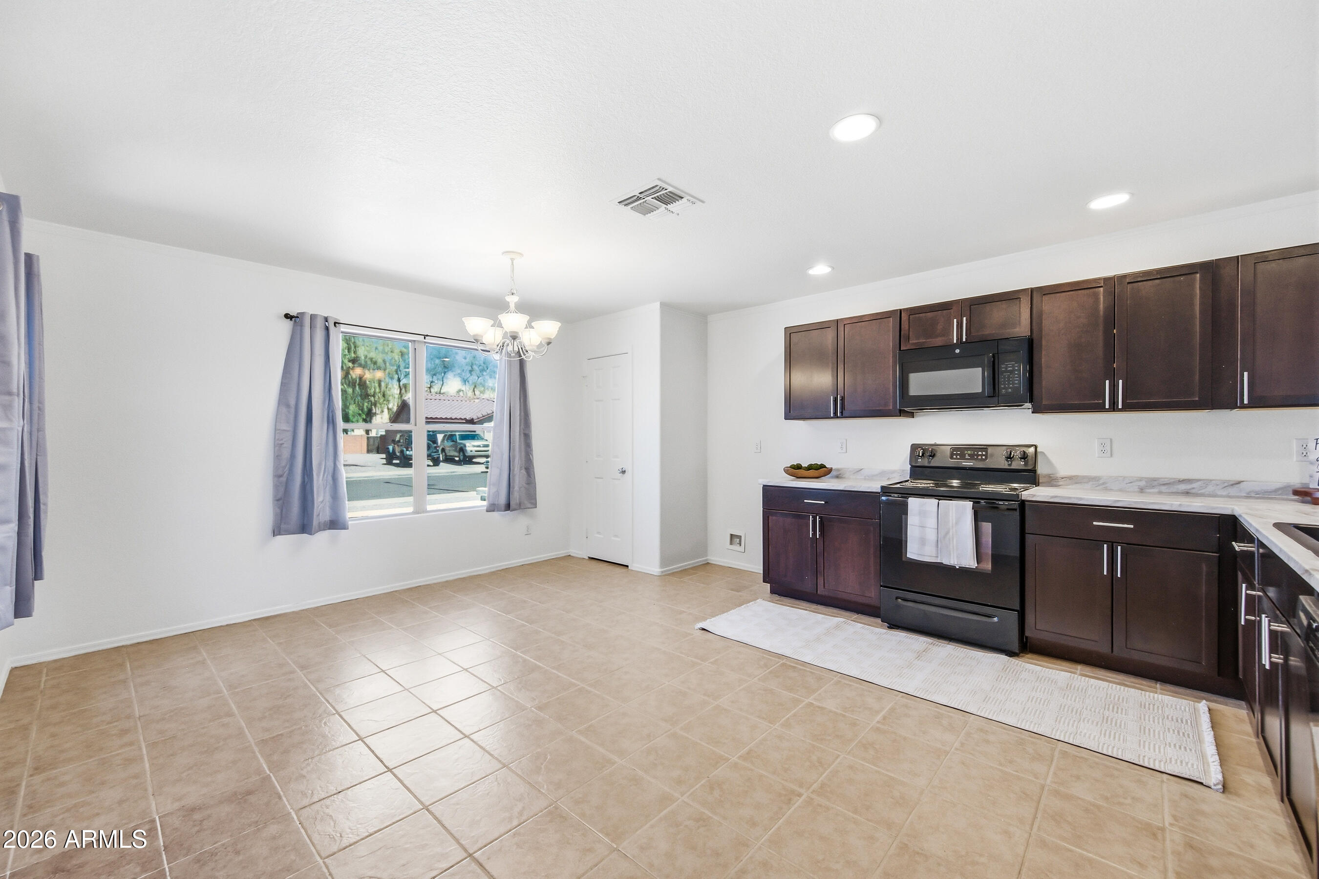 10701 E ARBOR Avenue